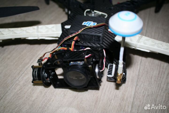 Квадрокоптер для съемок под Gopro
