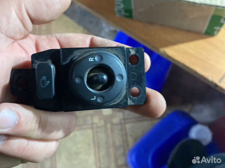 Kia cerato 2 2010 год блок управления зеркалами