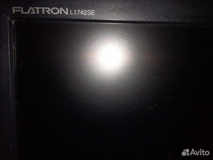 Монитор Samsung