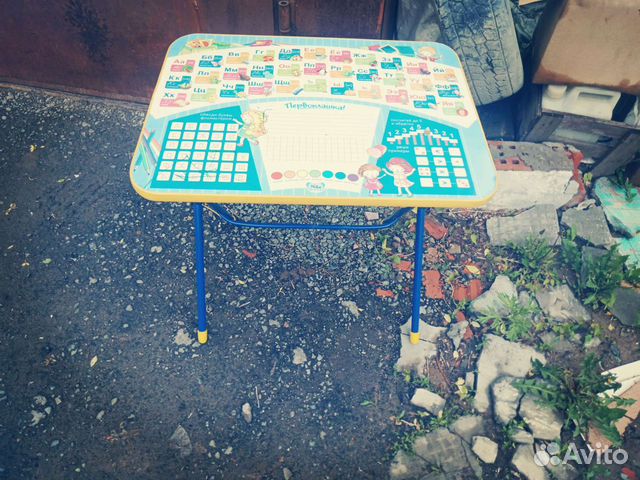 Детский стол парта