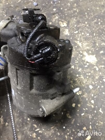 Компрессор кондиционера Volkswagen Polo 1,4