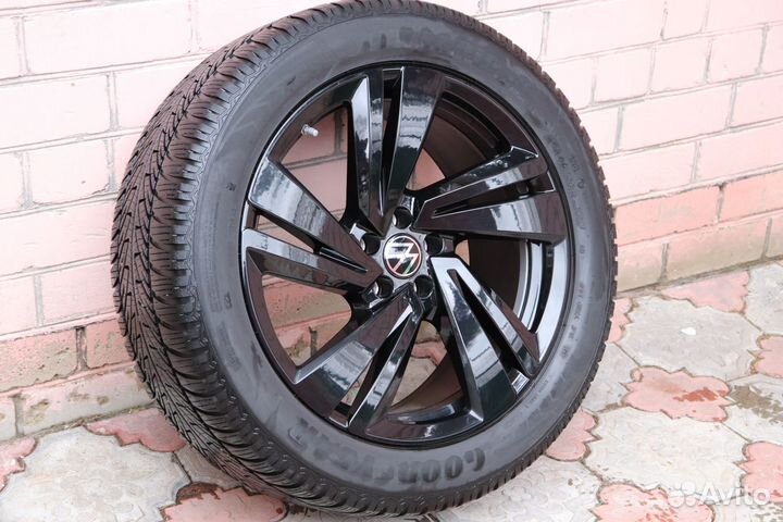 Колеса VW Touareg-3 Nevada 285/45R20 оригинал