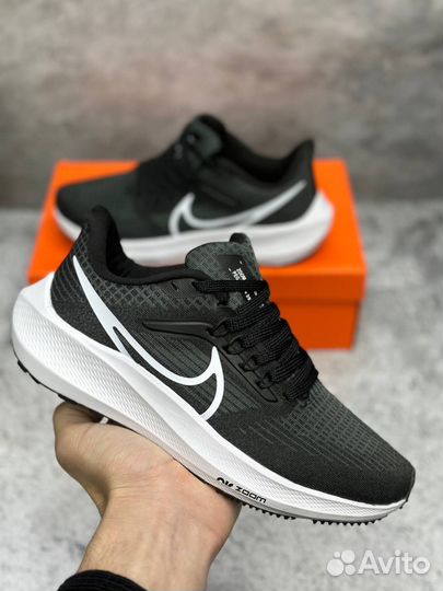 Кроссовки Nike zoom