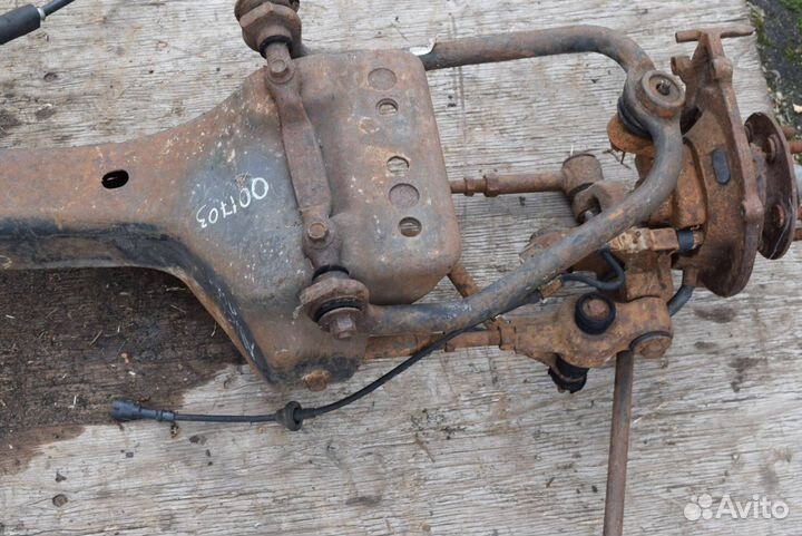 Балка задняя Chrysler Cirrus 1999 4695388