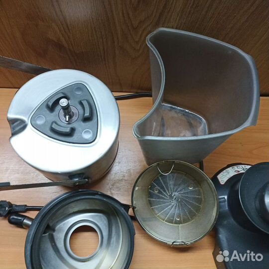 Соковыжималка robot coupe j80