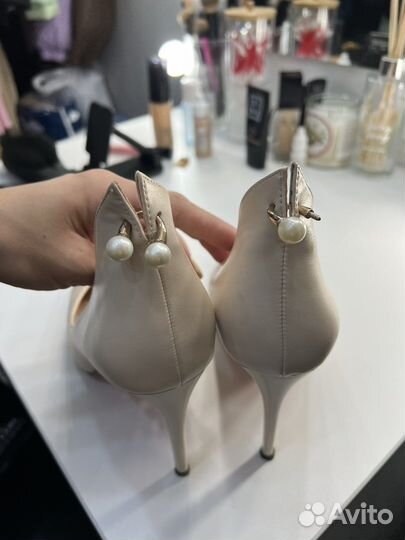 Туфли на каблуке