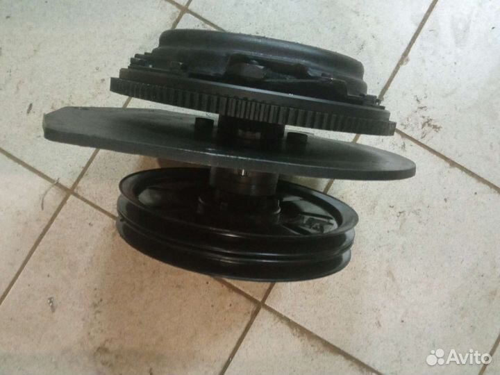 Шкив с плитой для сцепления кароката