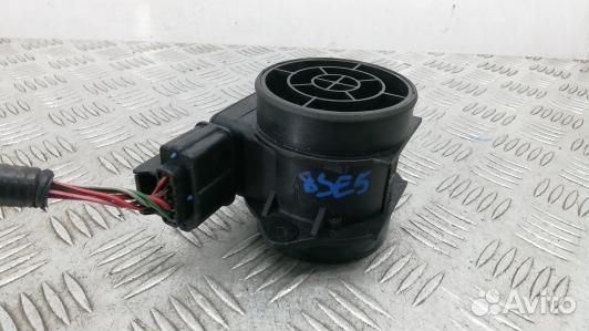 Расходомер воздуха бензиновый volvo V40 VW (8SE05D