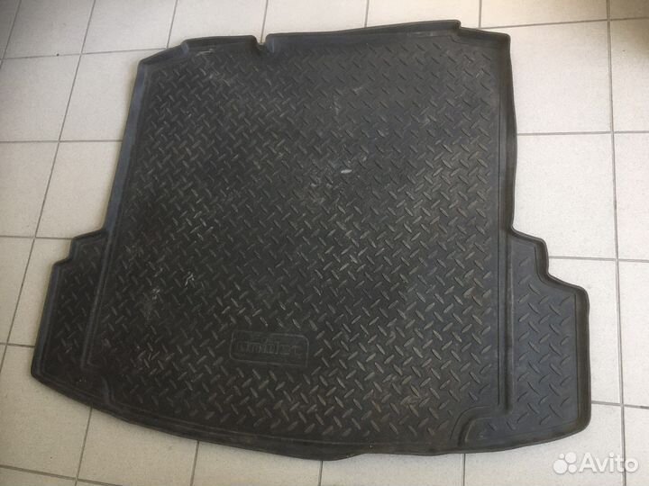 Автомобильные коврики резиновые