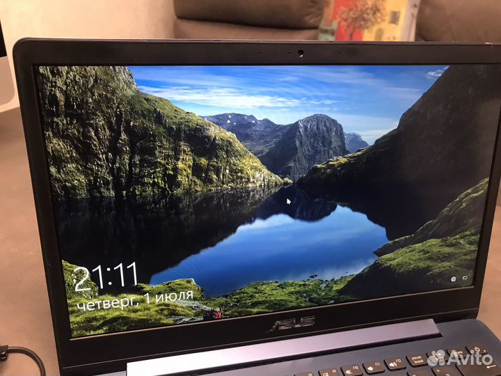 Ноутбук asus