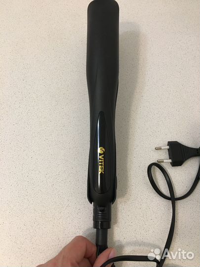 Выпрямитель для волос новый