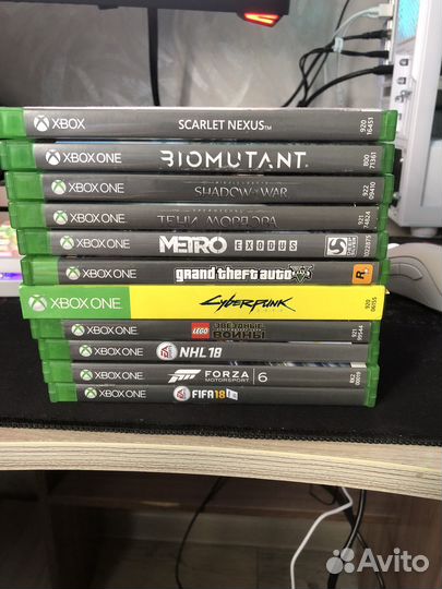 Xbox One S + игры на дисках