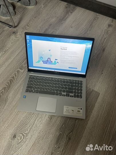 Asus 2021 FullHD/Pentium Gold 10-gen/SSD