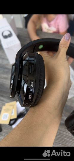 Беспроводные наушники новые