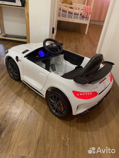 Электромобиль Mersebes AMG GT R