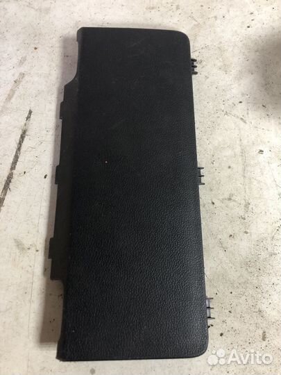 Крышка блока предохранителей Volkswagen Polo 5