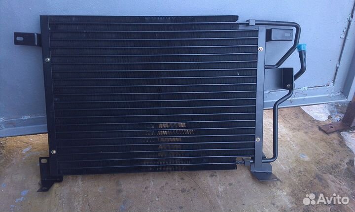 Радиатор кондиционера Jeep grand cherokee 99-04