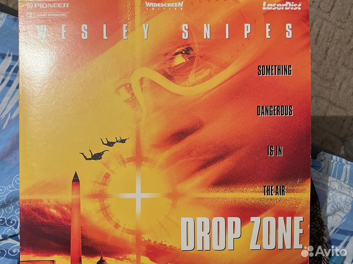 Лазерный видеодиск Drop zone
