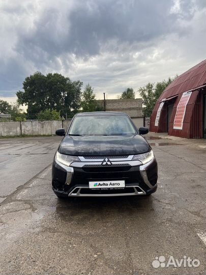 Mitsubishi Outlander 2.0 CVT, 2019, 130 000 км