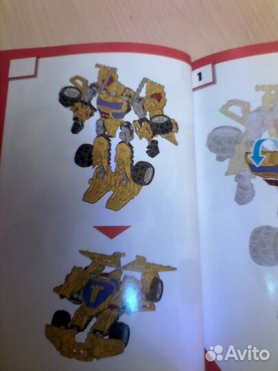 Трансформер Бамбэлби из конструктора