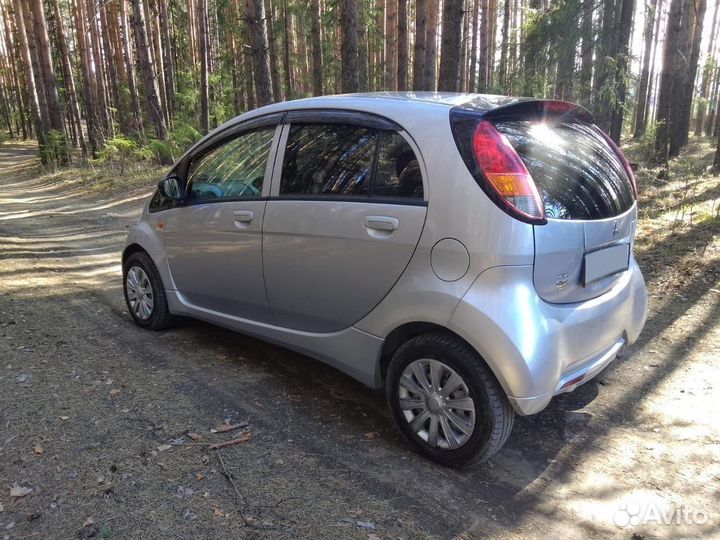 Mitsubishi i 0.7 AT, 2007, 140 000 км