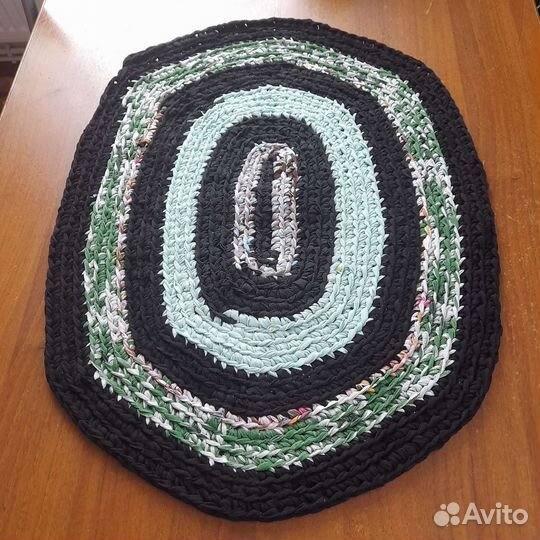 Коврик ручной работы