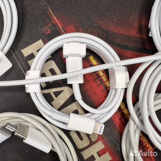 Зарядка на iPhone оригинал