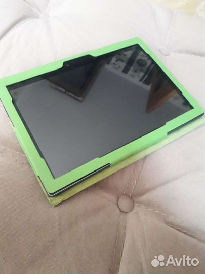 Планшет LenovoTB3-X70L