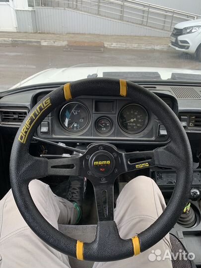 Спортивный руль momo
