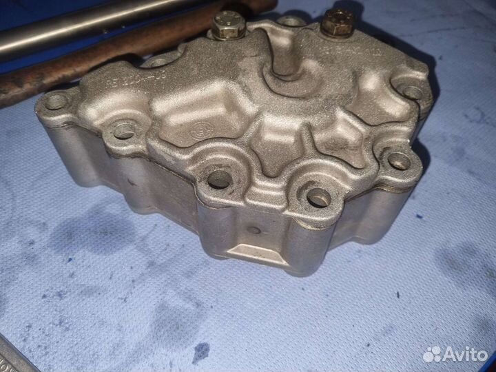 Масляный насос кпп ZF Ecosplit 16s