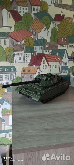 Игрушечный танк
