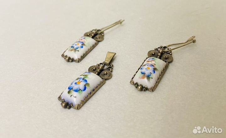 Набор бижутерии кулон и серьги скань финифть СССР