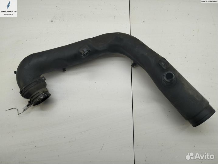 Патрубок турбины 1K0129654AA на Volkswagen Touran