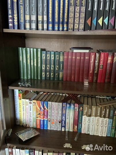 Книги отдам за 50руб. 300штук самовывозом