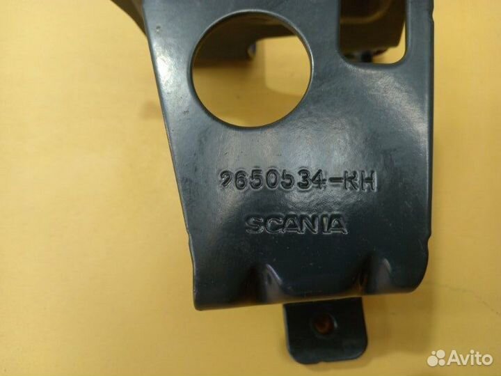 Кронштейн противотуманной фары Scania R 440 A4X2Na