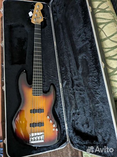 5-струнная бас-гитара Fender Squier Deluxe Jazz
