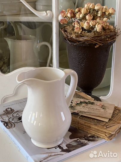 Фарфоровый белый кушвин