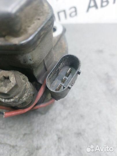 Суппорт с электроручником задний правый Land Rover