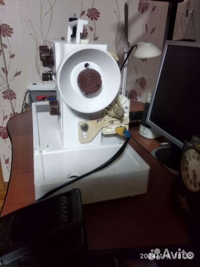 Швейная машина чайка 144А