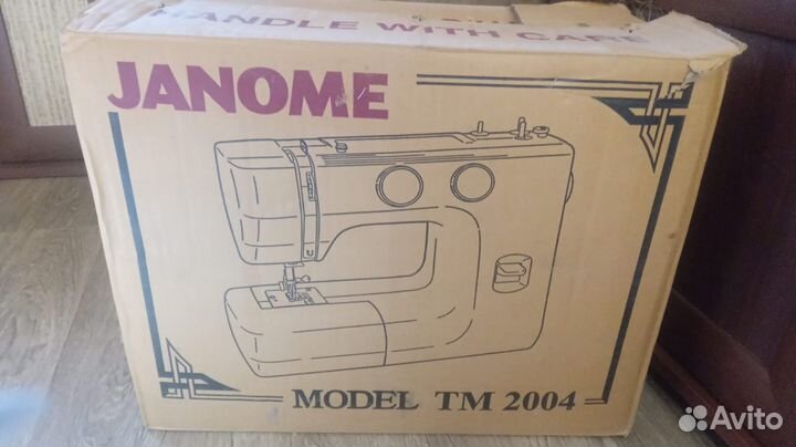 Швейная машина Janome