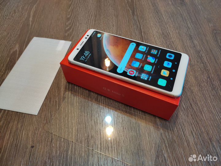 Xiaomi Redmi Note 5 на 6Gb оперативы и 64 памяти
