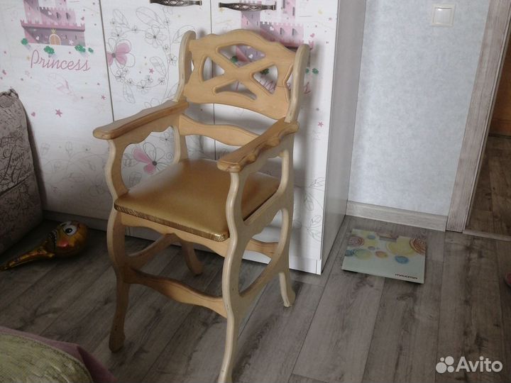 Стульчик для кормления