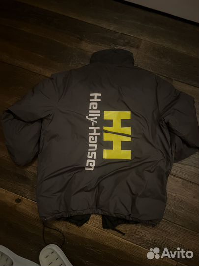 Пуховик helly hansen