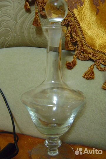 Стеклянные фигурные графины под соус