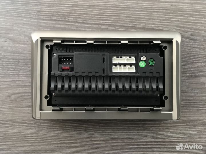 Магнитола Nissan X-Trail 1 T30 c камерой