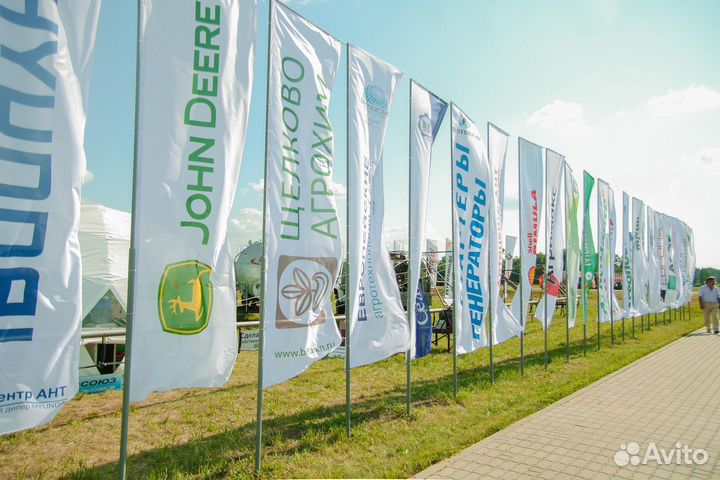 Печать рекламных флагов виндер парус