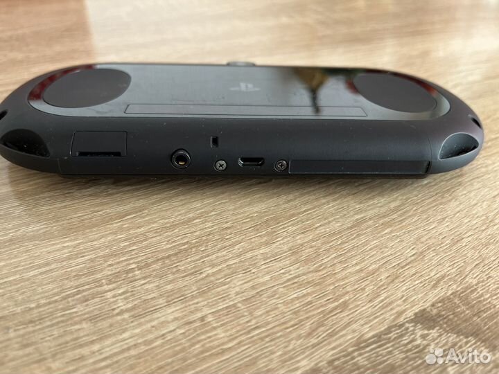 PlayStation Vita Slim (HENkaku)