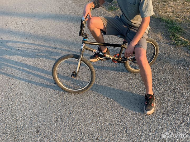 Трюковой велосипед BMX