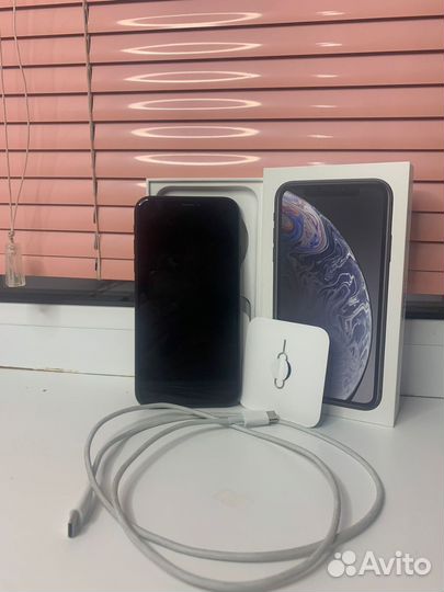 Телефон iPhone хр