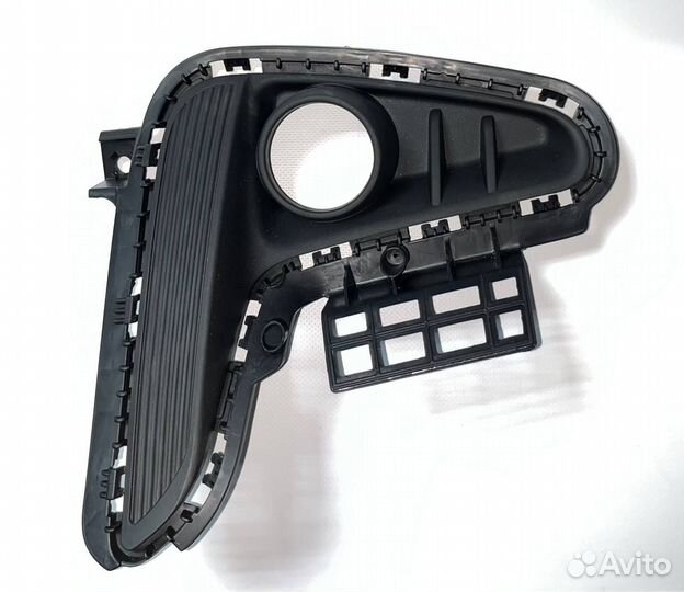 Рамка противотуманной фары Кia Rio 2017-2020 Левая